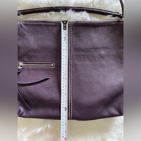 ROOTS Large Purple Leather Shoulder Bag - Picture 11 of 16